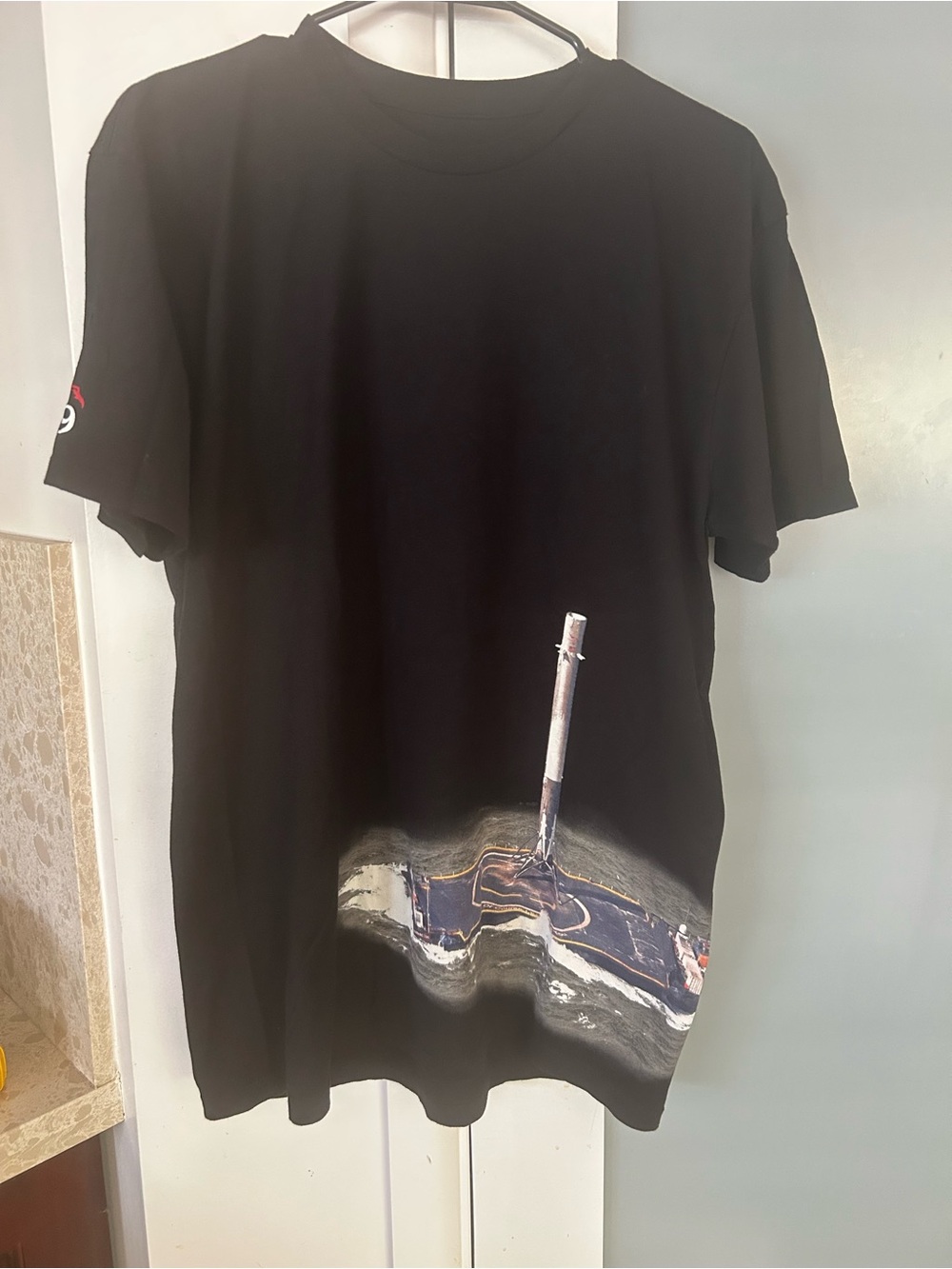 Space X R9 launch pad T-Shirt